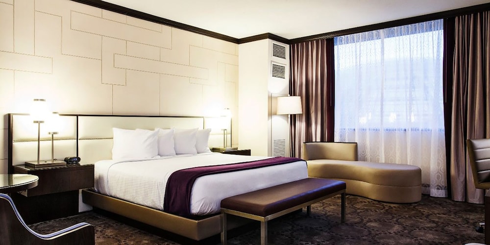 Laguna Tower Premium Room, 1 King Bed, Non-Smoking - Photo 2