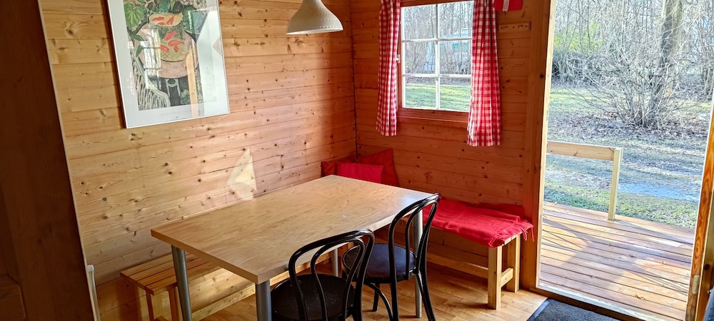 Basic Cabin - shared toilet/shower - Bed linen excluded, photo 6