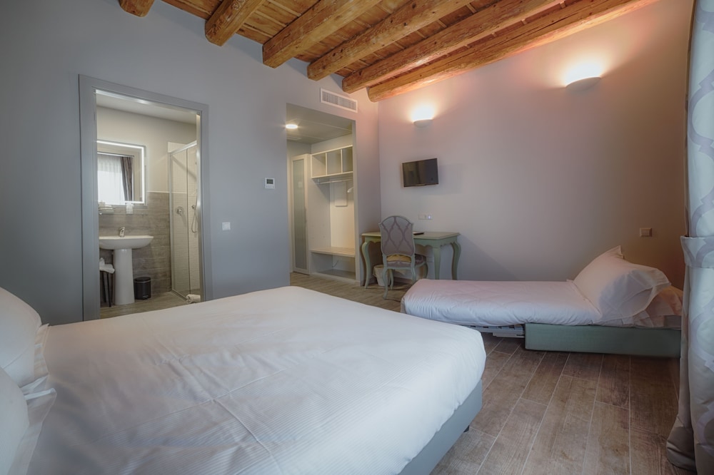 Triple Room photo 2