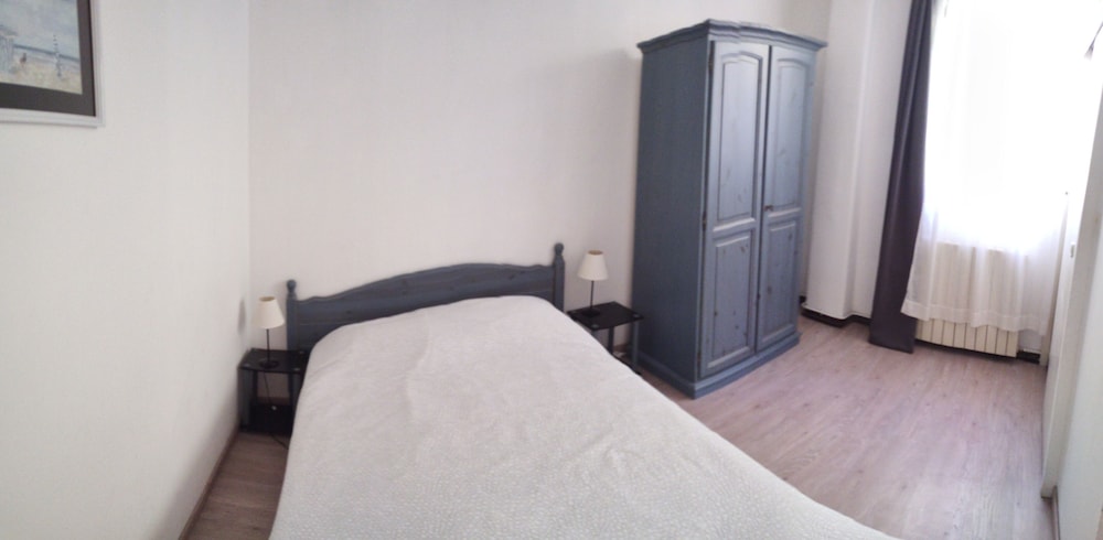 Family Room, 2 Bedrooms, Pool Access