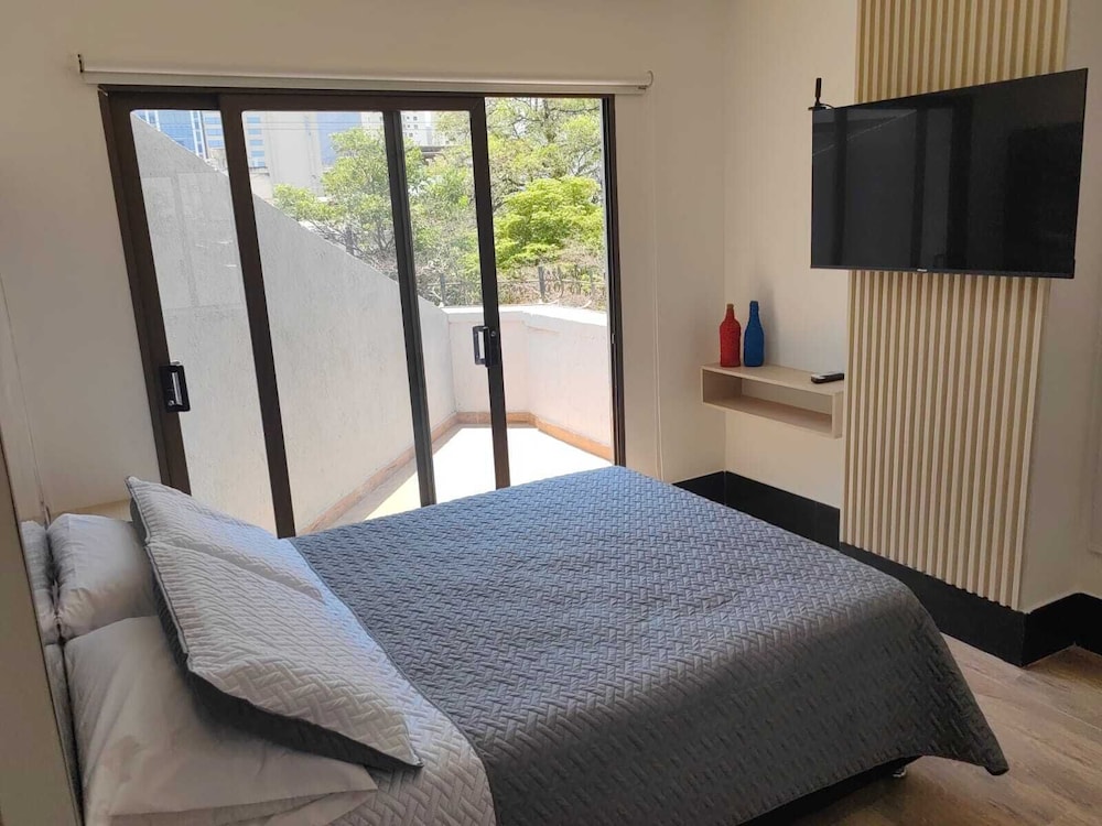 Standard Double Room, 1 Bedroom, Balcony, City View photo 2