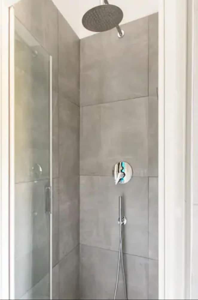 Deluxe Double Room (Light Blue) photo 2