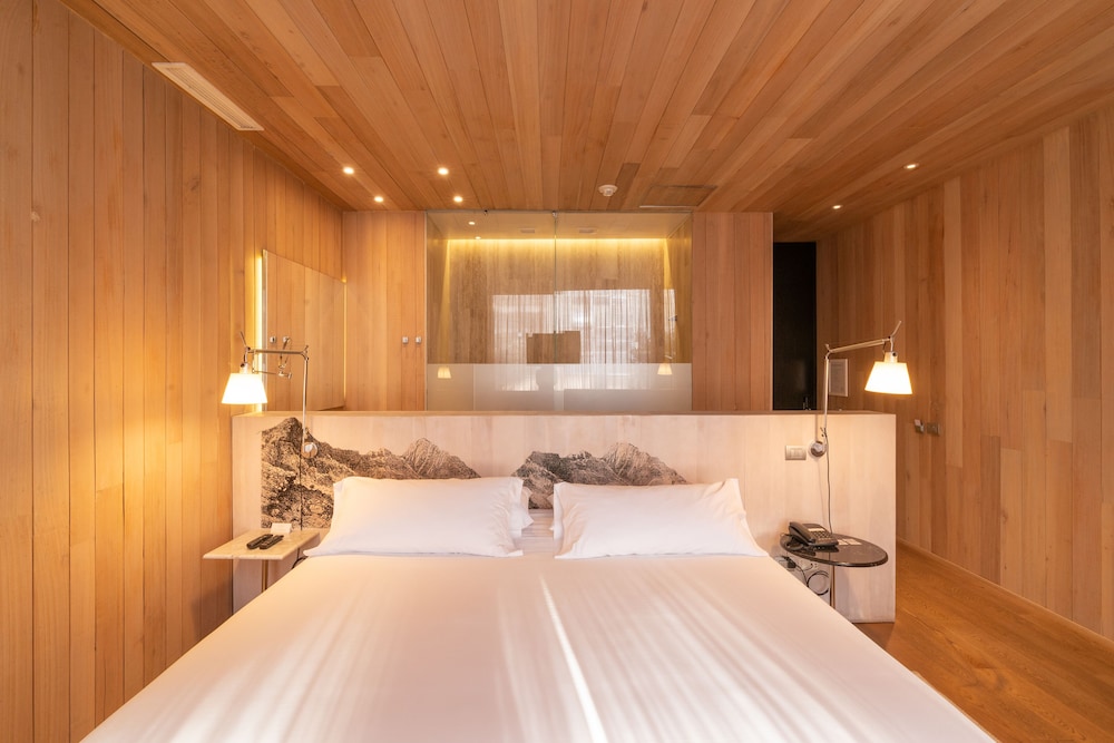Deluxe Double Room, Terrace, City View