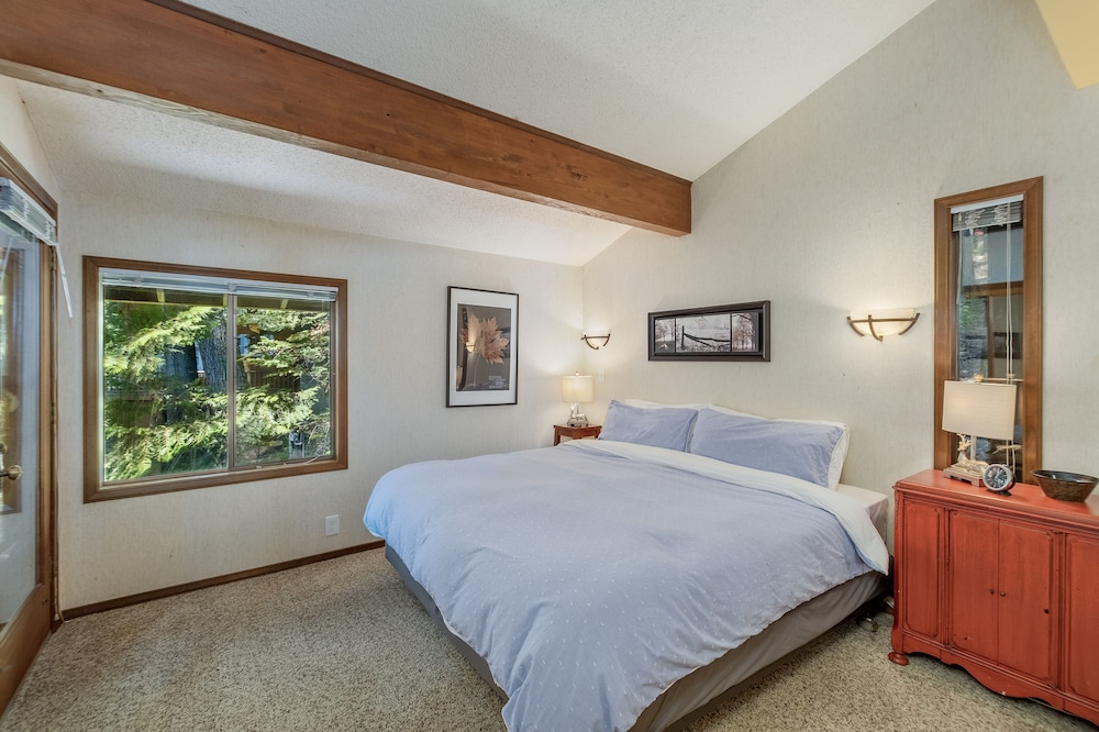 Cabin, 4 Bedrooms photo 1