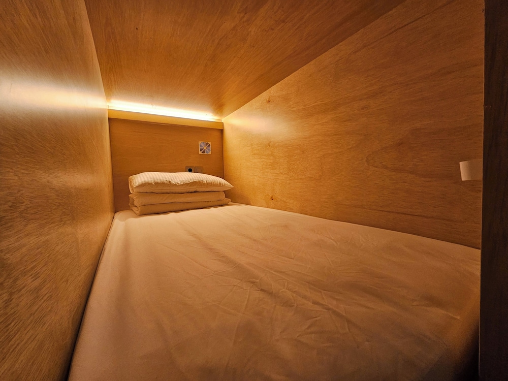 Basic Shared Dormitory, Women only, City View