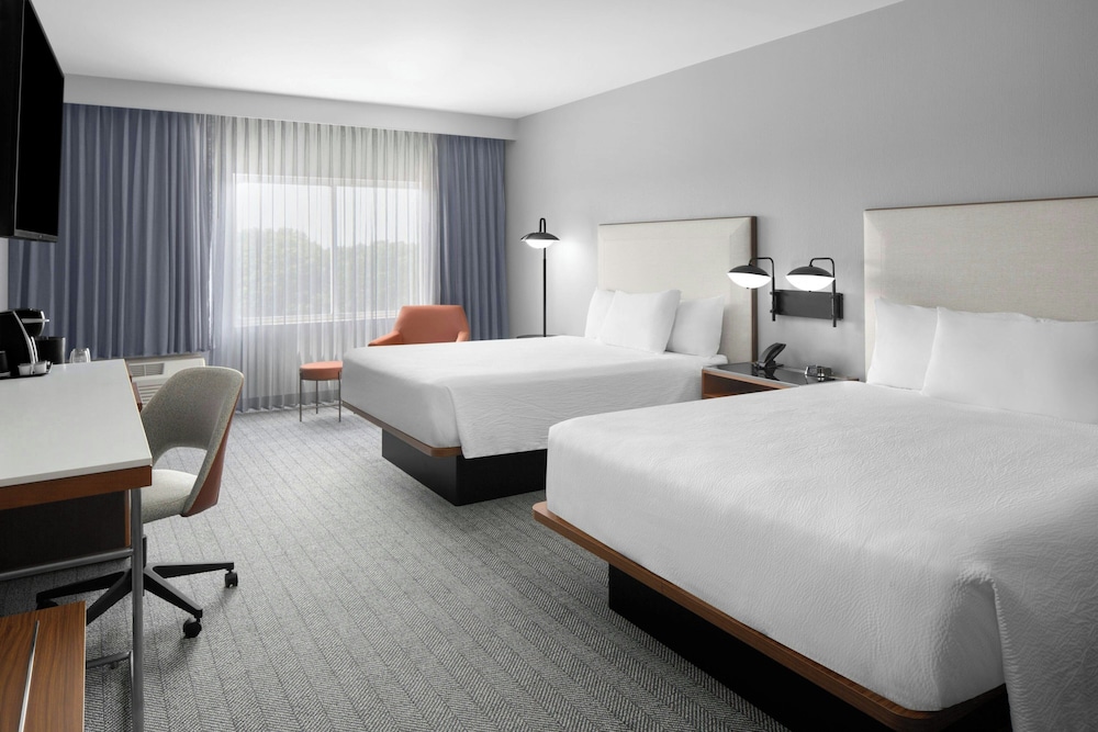 Room, 2 Queen Beds - Photo 1