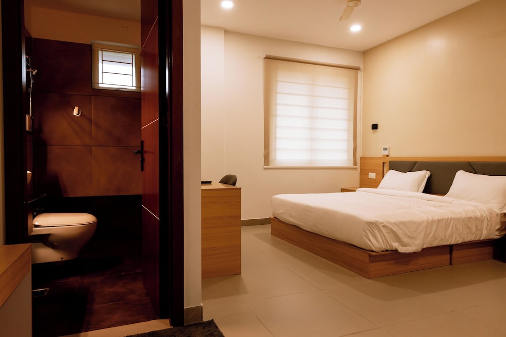 Deluxe Double or Twin Room - Photo 4
