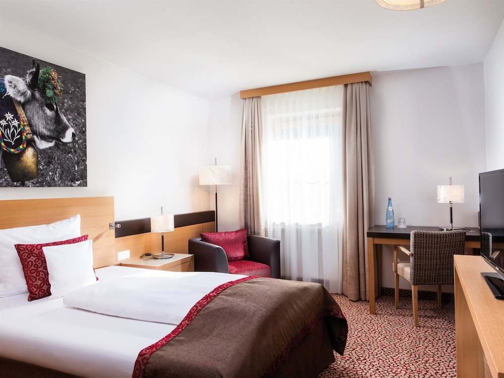 Classic Twin Room, Balcony, Mountain View photo 2