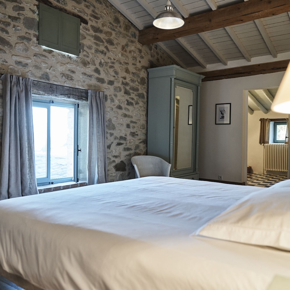 Romantic Double or Twin Room, Private Bathroom (Chambre N°3) photo 3