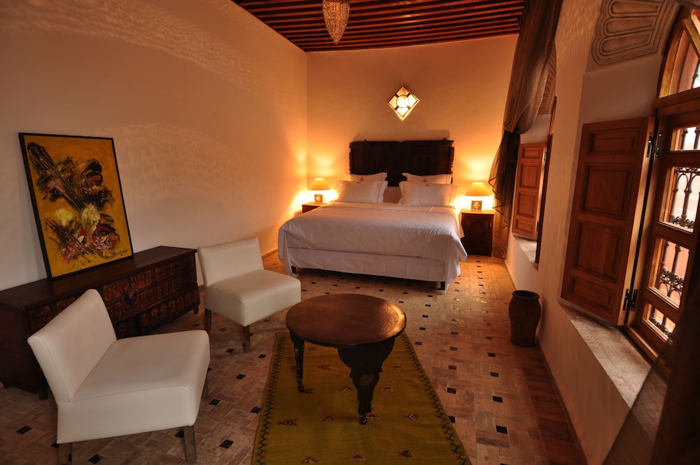 Romantic Double Room (Alia) photo 3
