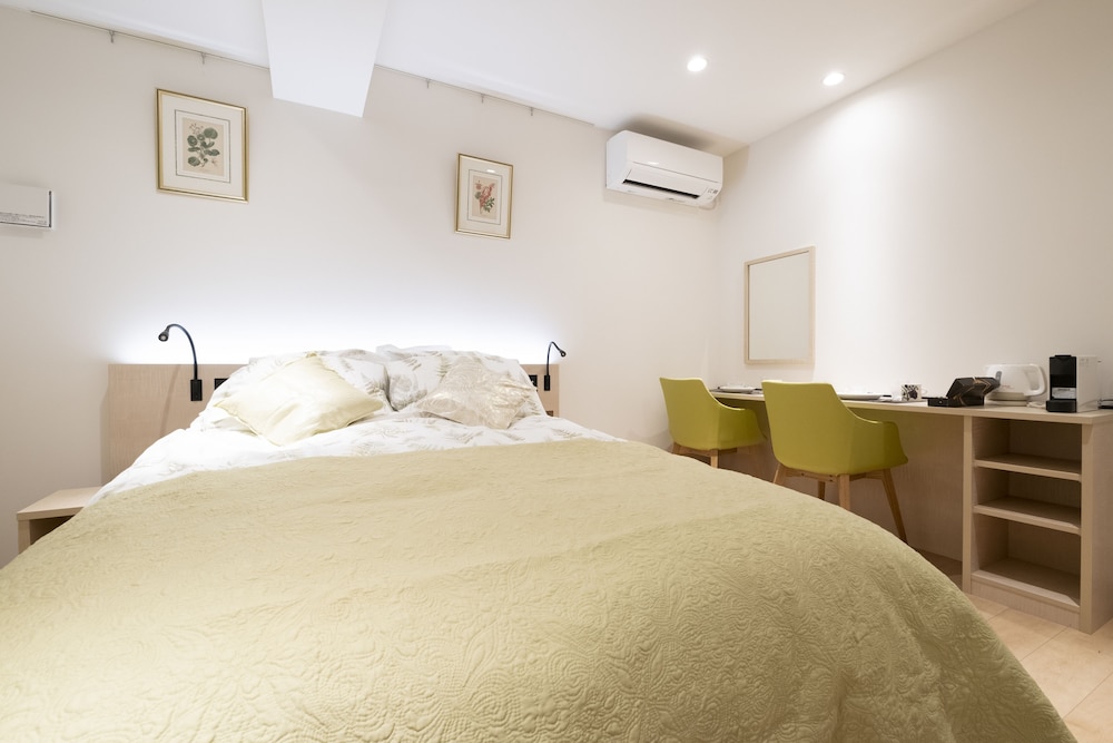 Superior Room, 1 Double Bed, Non Smoking, City View (A, 2F) photo 3