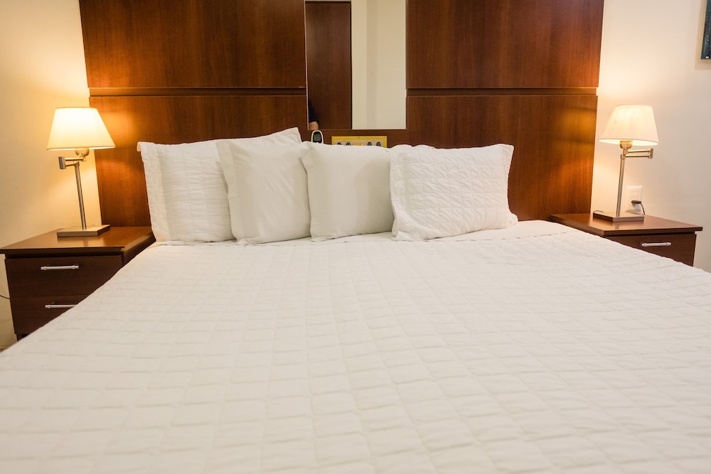 Deluxe Room, Multiple Bedrooms - Photo 2