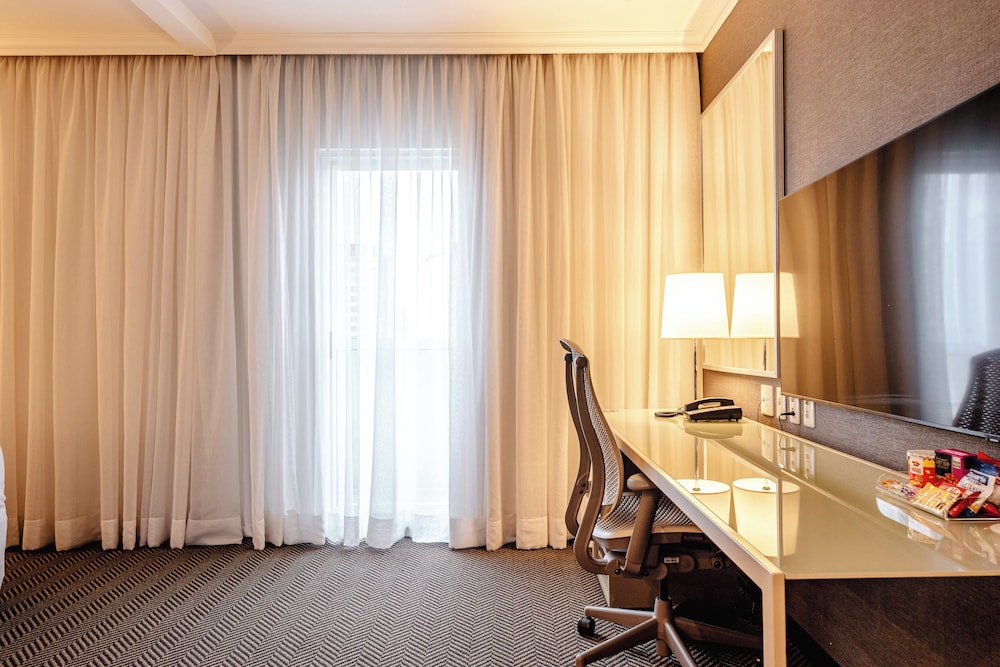 Deluxe Double Room, 1 King Bed, Balcony photo 2