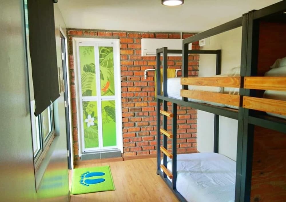Quadruple Room - Photo 3
