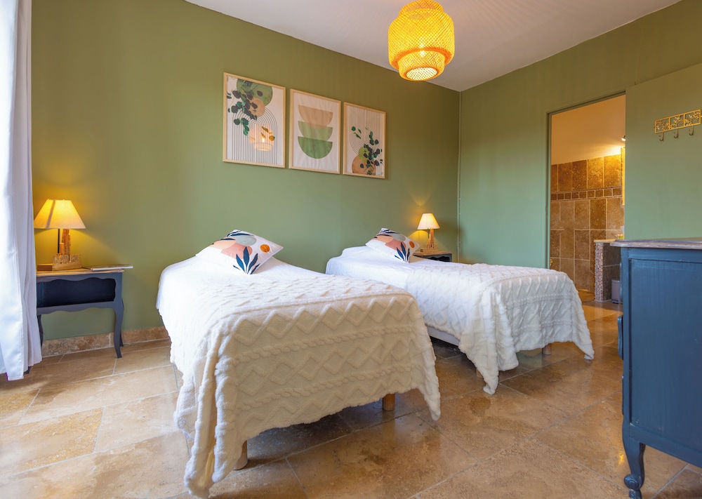 Comfort Twin Room, Non Smoking, Hill View photo 3