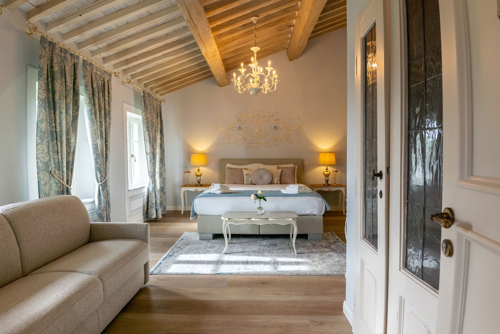 Elite Room, 1 King Bed with Sofa bed, Garden View, Executive Level (Rosa Albertine)