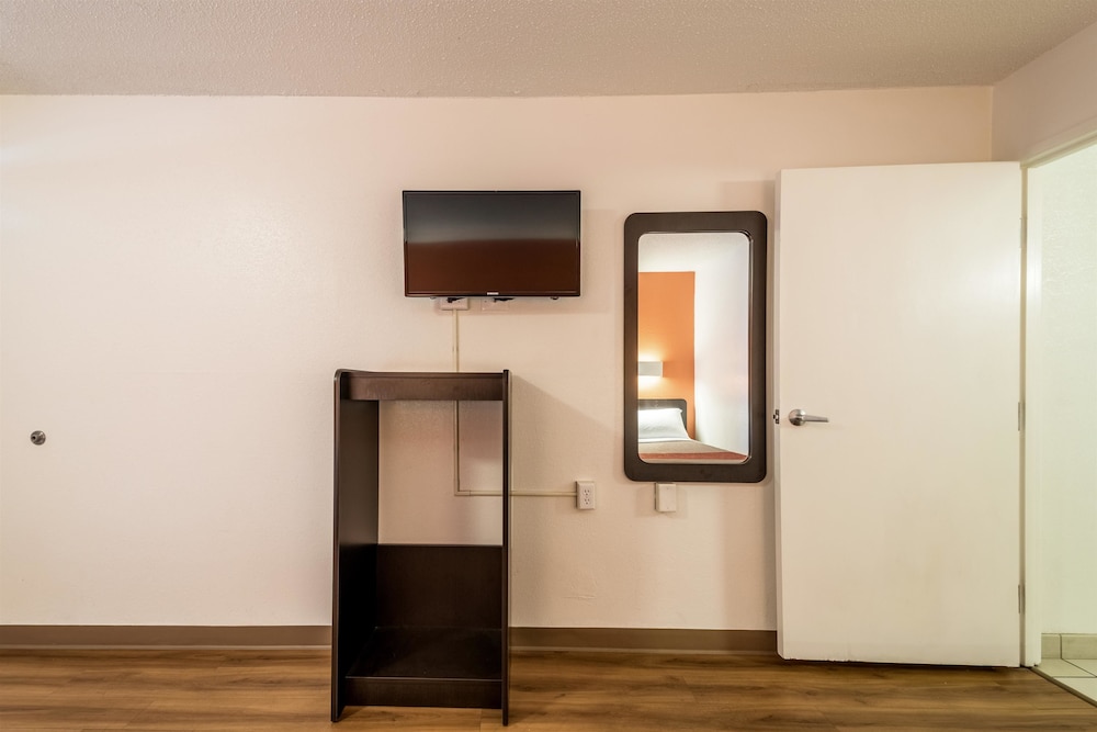 Deluxe Room, 2 Double Beds, Accessible, Non Smoking - Photo 2