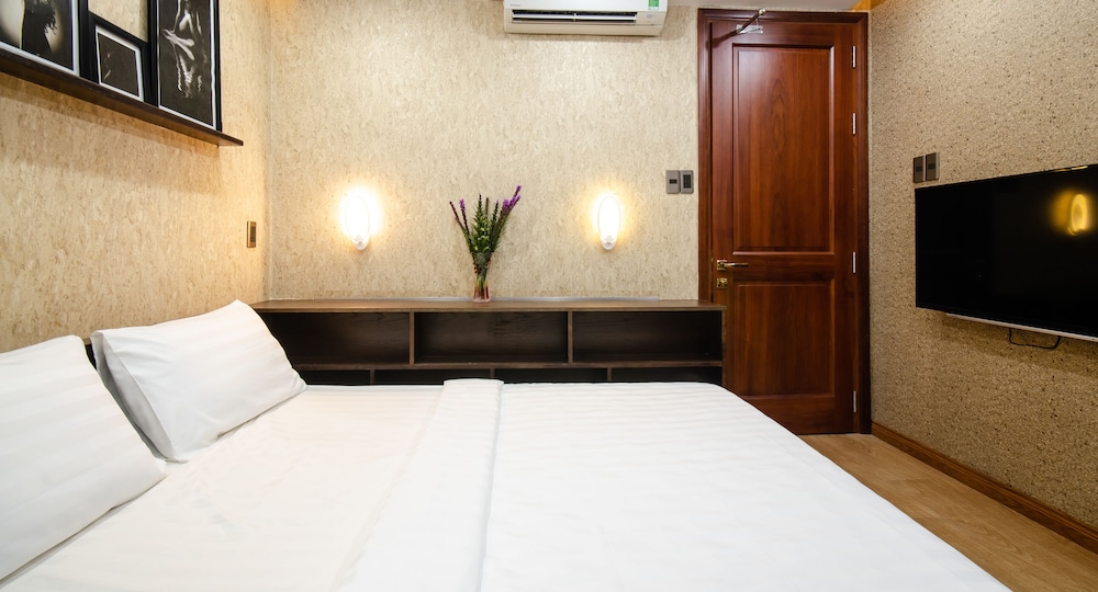 Executive Apartment, 1 King Bed, City View