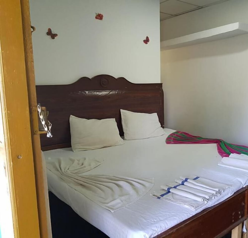 Budget Double Room photo 2