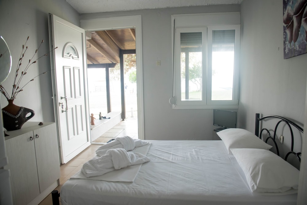 Standard Studio, Sea View, Beachfront