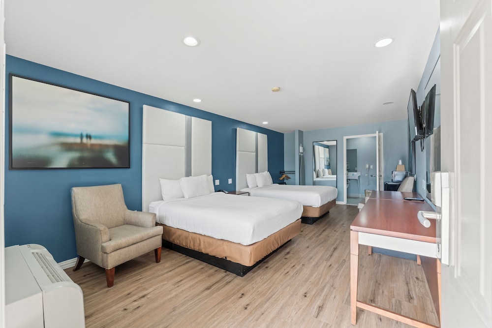 Room, 2 Queen Beds, Accessible, Non Smoking photo 1