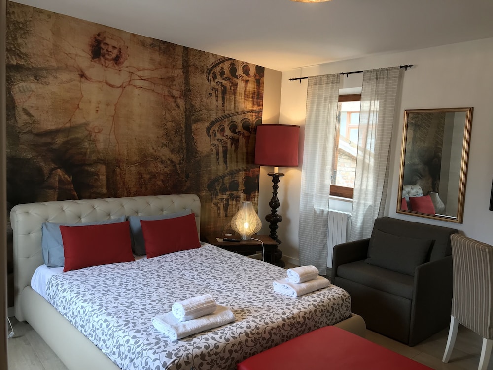 Deluxe Quadruple Room, City View photo 3