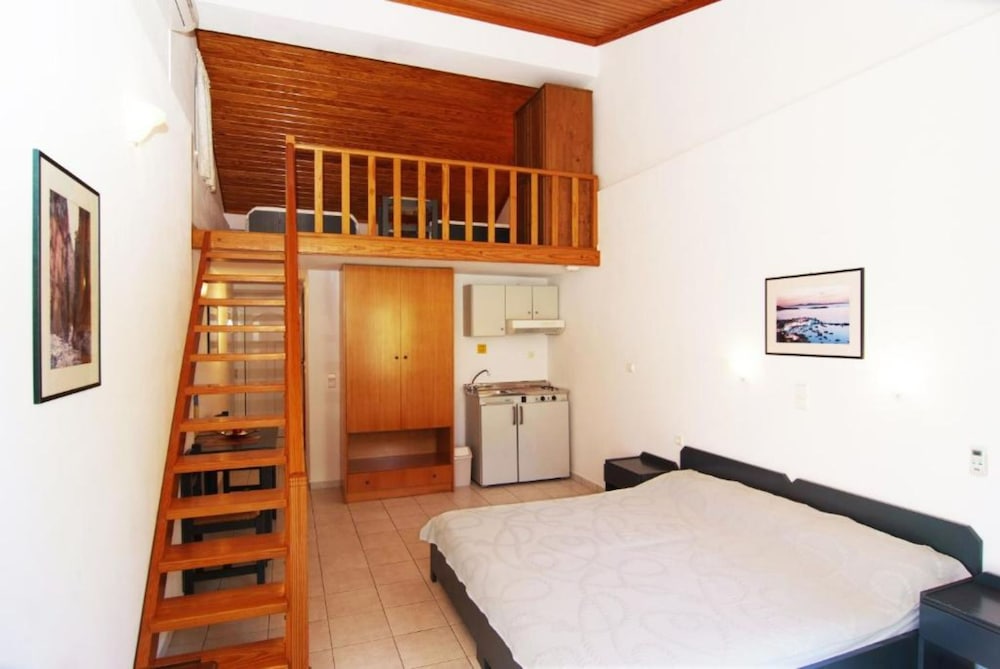 Gallery Apartment, Pool View photo 1