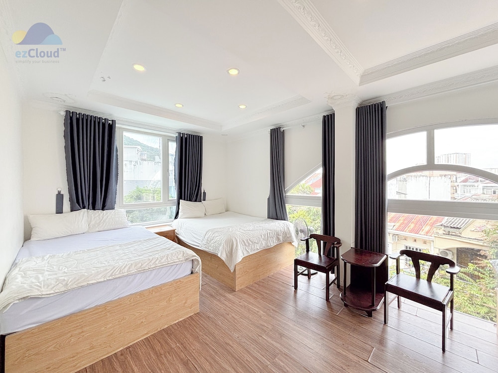 Superior Suite, Garden View photo 2