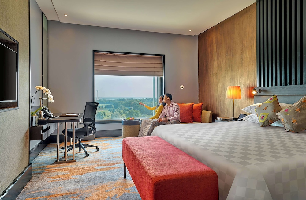 Premier King Room - Photo 1