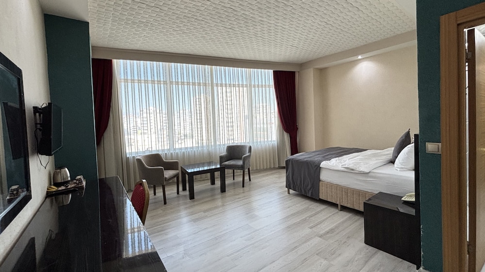 Standard Double or Twin Room photo 3