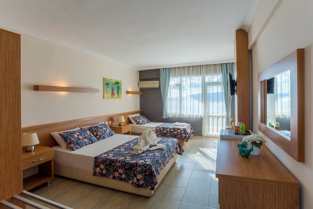 Deluxe Triple Room, Sea View