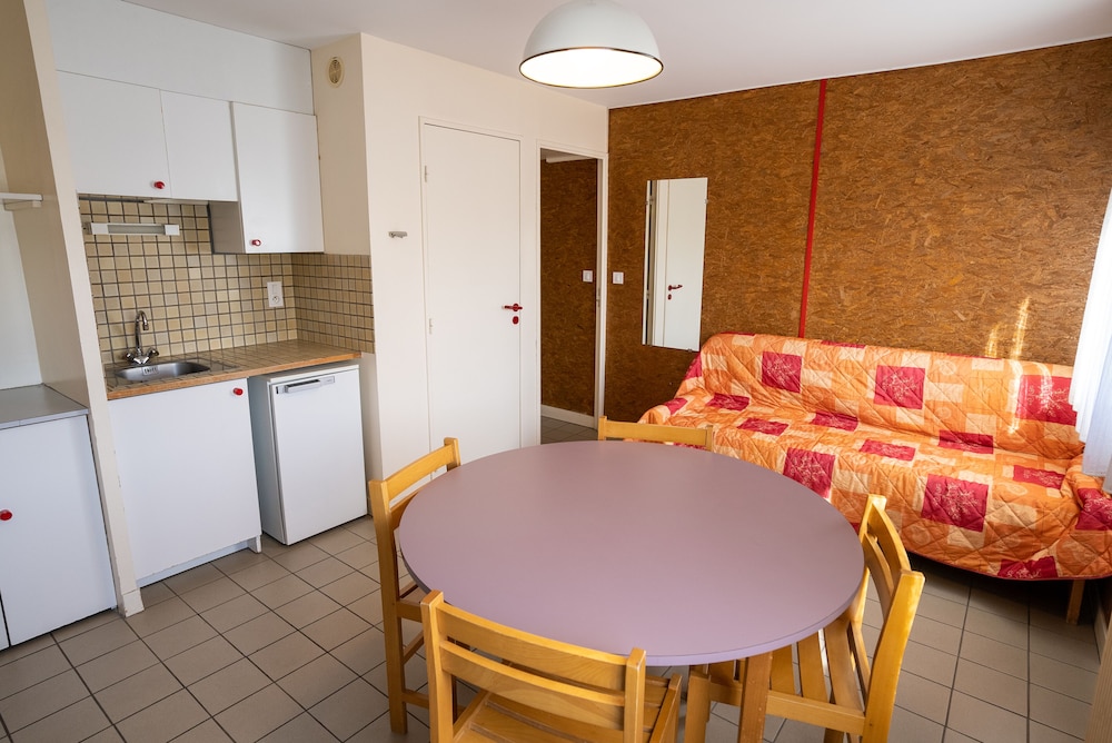Apartment, 2 Bedrooms, 2 Bathrooms - Photo 4