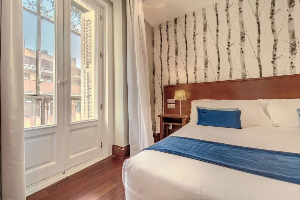 Triple Room, City View photo 2