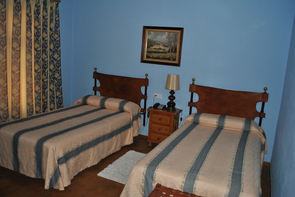Standard Double or Twin Room photo 3