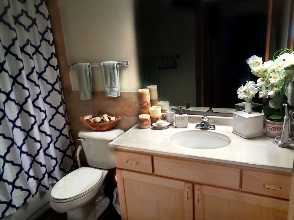 Superior Condo, 2 Bedrooms photo 3