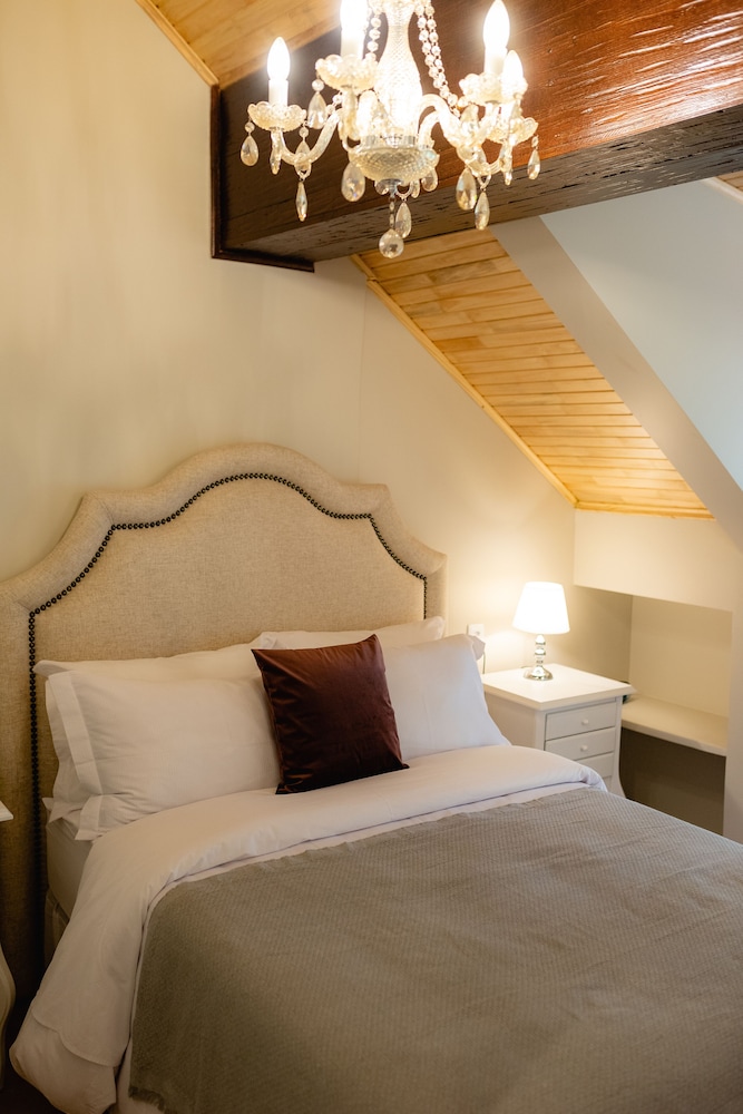 Deluxe Double Room, City View - Photo 19