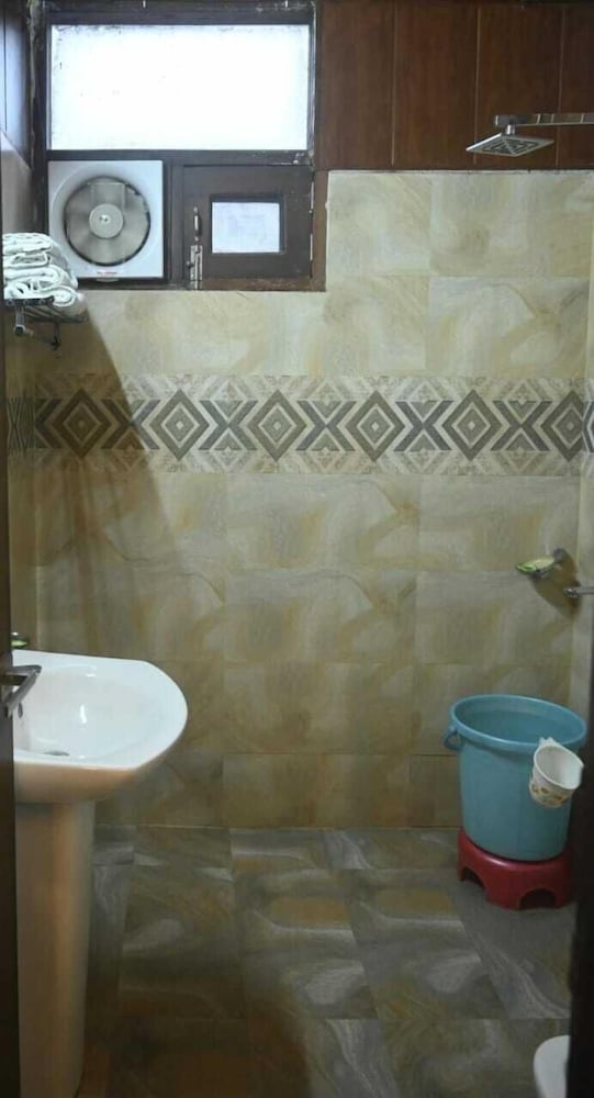 Deluxe Room - Photo 3