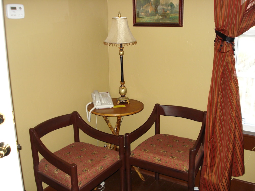 Luxury Room, 1 Queen Bed, Vineyard View photo 3