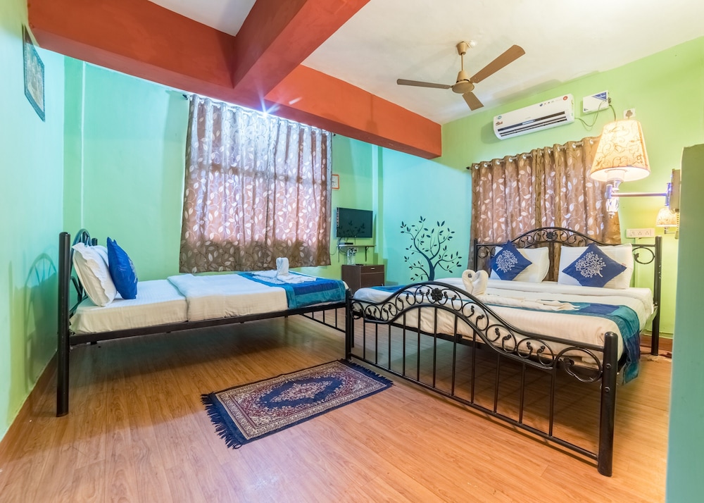 Family Quadruple Room, Multiple Beds, Sea View (Ac Room With 2 King Size Beds)