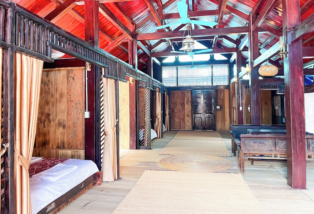 Deluxe Shared Dormitory, Patio, Pool View photo 2
