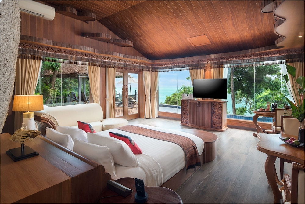Executive Pool Suite, Sea View - Photo 4
