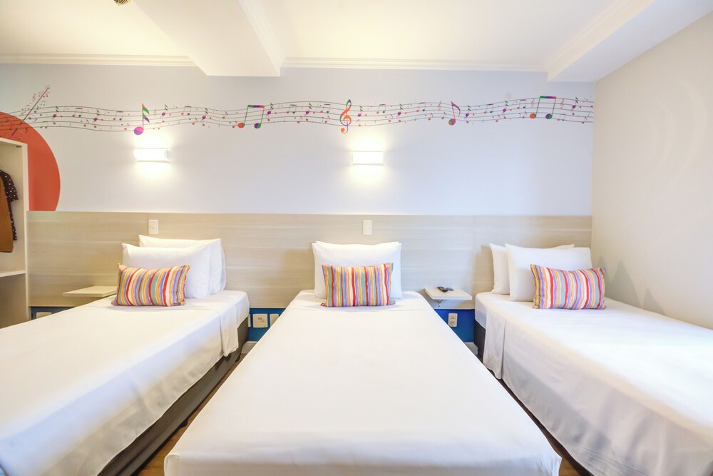 Standard Triple Room - Photo 1