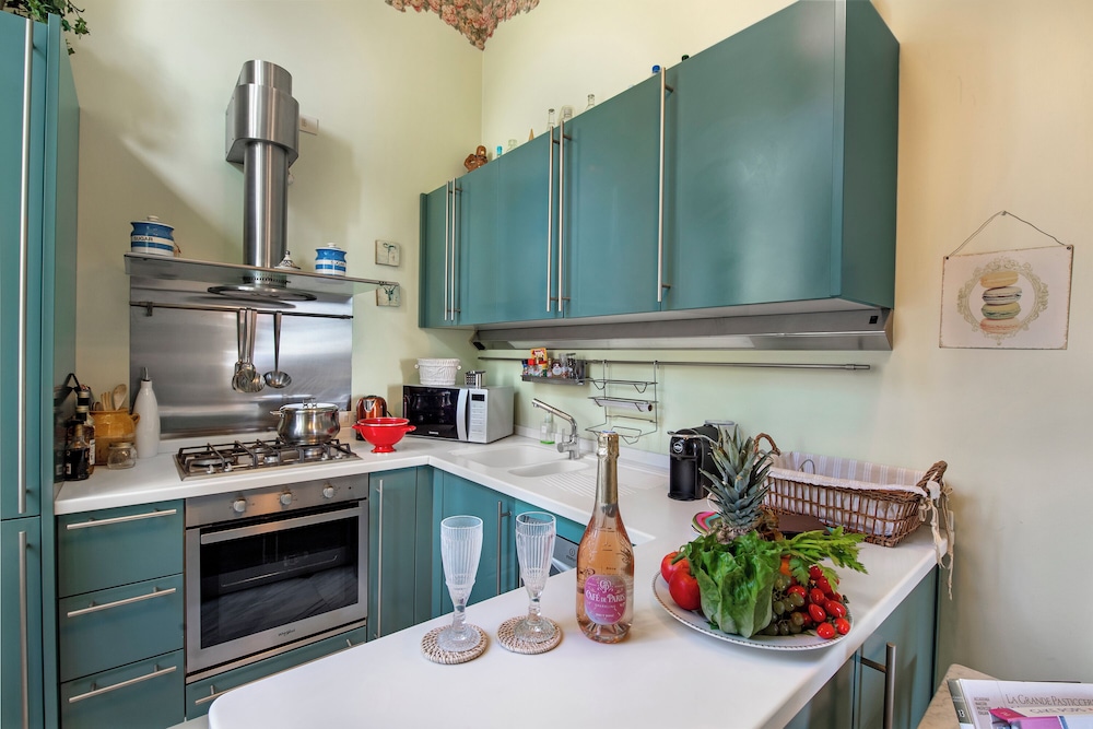 Honeymoon Apartment, 3 Bedrooms, 2 Bathrooms (Luxury Apartment In Villa Cava) photo 2