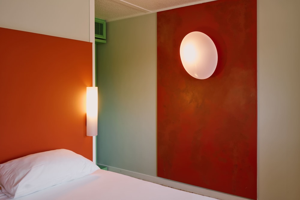 Room, 1 Double Bed (Pop) - Photo 7