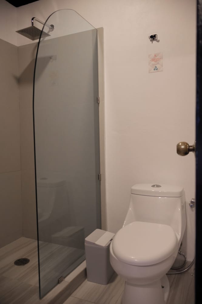 Executive Room, 1 King Bed - Photo 4