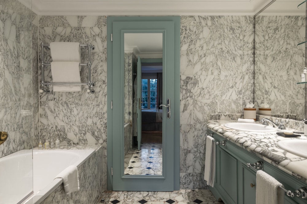 Superior Double Room, Poolside