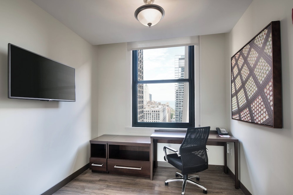 Suite, 2 Bedrooms thumbnail 5