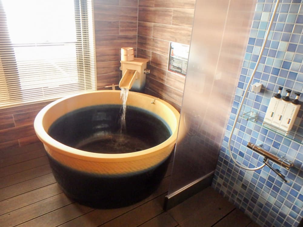 Standard Twin Room, Smoking, Ocean View - Photo 5