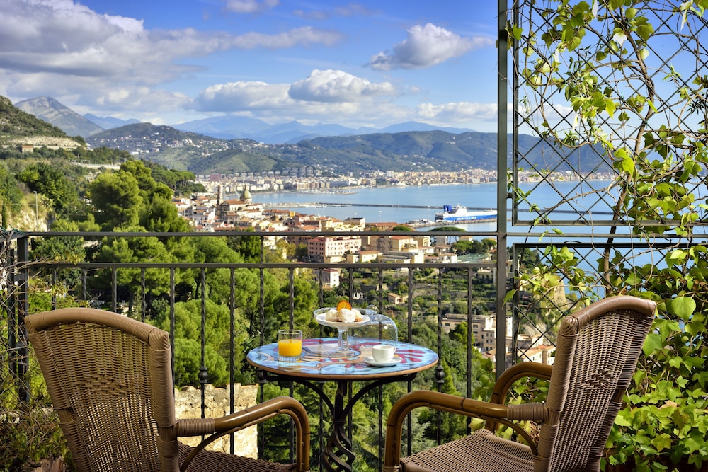 Deluxe Double Room, Sea View - Photo 10