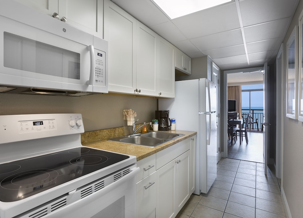Suite, Oceanfront - Photo 4